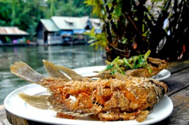 THAILANDS LOVE GOES THROUGH THE STOMACH: THAILAND FOR FOODIES