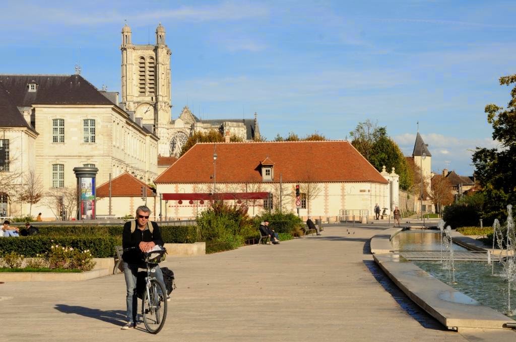 fietsen in aube, velovoie des lacs,