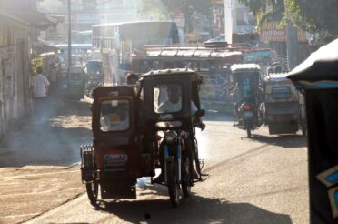 MANILA, EEN CHAOTISCHE MAAR BOEIENDE METROPOOL