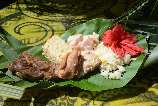 Kokos is het belangrijkste ingrediënt in Tahiti, picknick motu tahiti