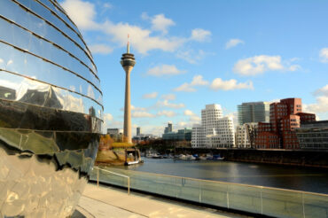 MEDIEN HAFEN, DÜSSELDORF’S HIPPE UITHOEK