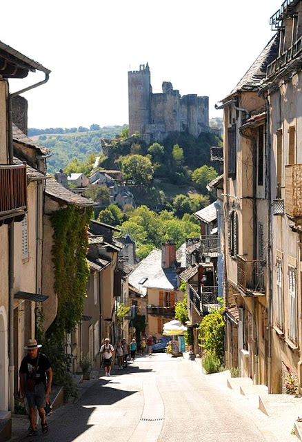 forteresse de najac, bastide, bastides aveyron, gastronomie aveyron, najac, villeneuve de rouergue, francheville de rouergue, 