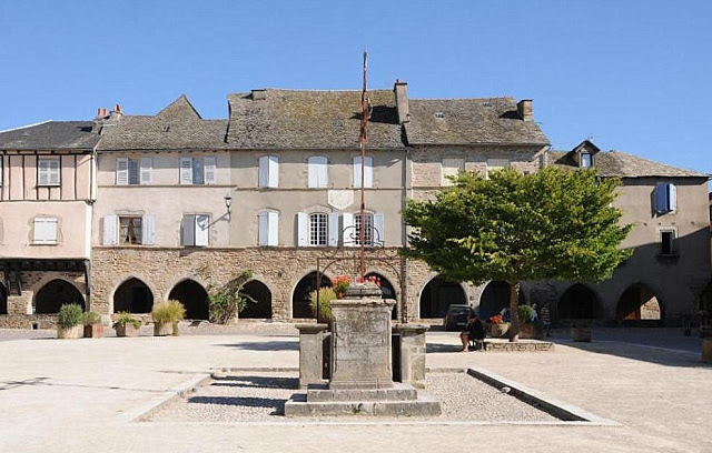 forteresse de najac, bastide, bastides aveyron, gastronomie aveyron, najac, villeneuve de rouergue, francheville de rouergue, 