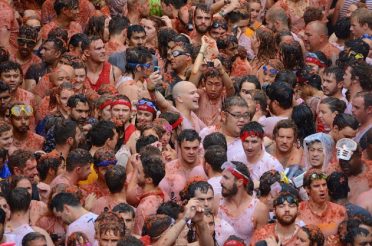 TEN TOMATENOORLOG! (LA TOMATINA DE BUNOL)