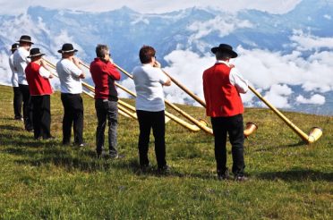 ZWITSERSE TRADITIES OP SCHERP: COR DES ALPES, NENDAZ