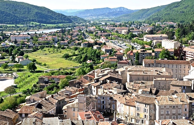 la durance, haute provence, provençaalse alpen, via ferrata de la grande fistoire, sisteron, sigoyer, unesco geo parc de haute provence, les pénitents de mées