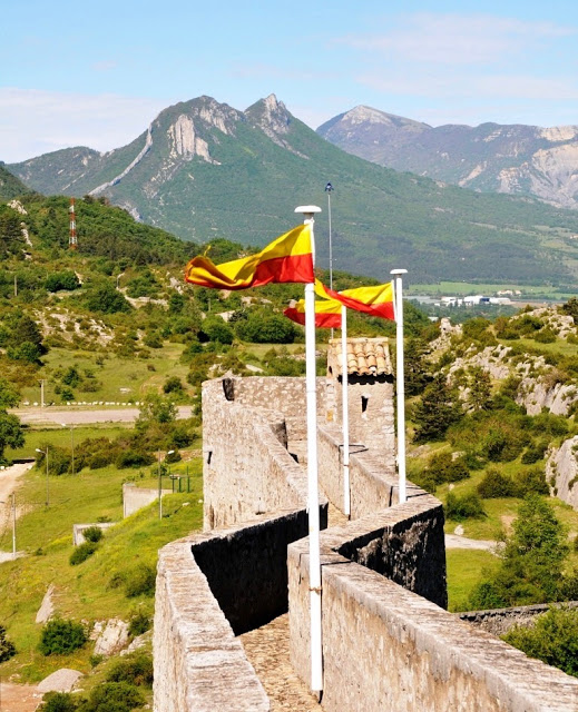 la durance, haute provence, provençaalse alpen, via ferrata de la grande fistoire, sisteron, sigoyer, unesco geo parc de haute provence, les pénitents de mées