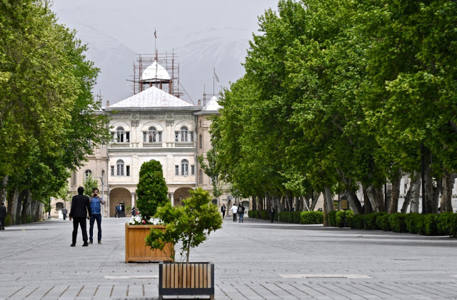 joker reizen, teheran, qazaq khaneh university of art, Honarmandan park, Negarestan park, portal of bagh meli, mashq square,keramiekmuseum teheran, khomeini mausoleum, iran, museum-garden of anti arrogance, golestan palace, 