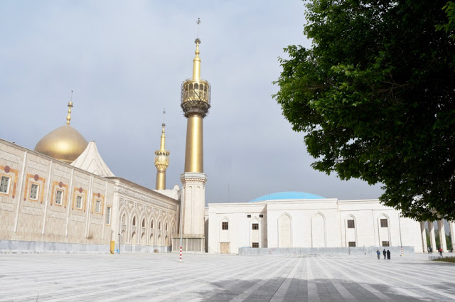 joker reizen, teheran, qazaq khaneh university of art, Honarmandan park, Negarestan park, portal of bagh meli, mashq square,keramiekmuseum teheran, khomeini mausoleum, iran, museum-garden of anti arrogance, golestan palace, 