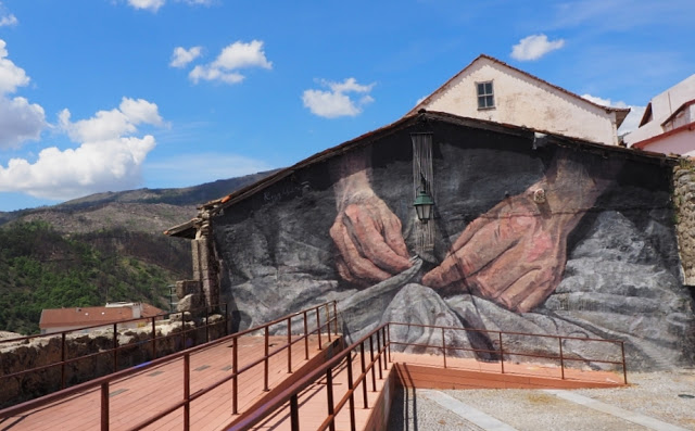 covilha, portugal, street art, textielfabrieken portugal, wool, wol, kantklossen, wool festival, 