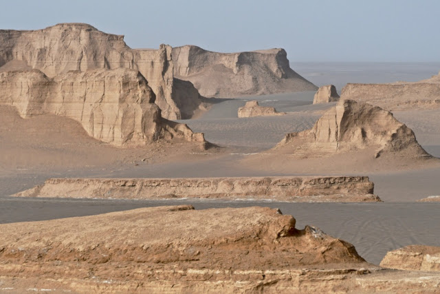 Iran, Perzië, soukh, bazaar, hammam, Kerman, Rayen, citadel Rayen, berg Haraz , handelsroute tussen Bam en Kerman, Perzische tuin, Shahzadeh (tuin van de prins),  Unesco Werelderfgoed, Mahan City, Shafi Abad, qanats, qanats Shafi Abad, Lut woestijn, Lut desert, Tetis Zee, Kerman, Perzische tapijten, shisha, Ganjaliplein Kerman, badhuis Hamam-e-Ganjali Khan, Cheshmehhammam in Kerman, troglodietendorp Meymad Iran, reizen Joker