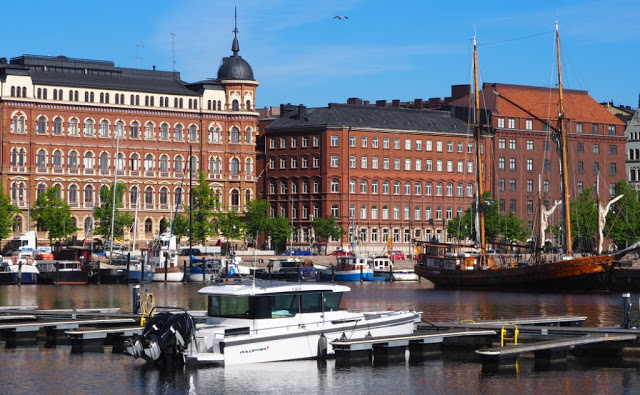 Seurasaari, Passio Musicae, Töölö district, Eila Hultinen, Cafe Regatta Helsinki, Sibelius, Maarschalk Ehrensvärd, Susisaari, Vesikko, Kustaanmiekka, Suomenlinna, Iso Mustasaari, Vallisaari, Sveaborg, Finland, Kanavaranta, Katajanokka, Pohjoissatama, Baltic Sea, Baltische  Zee, Restaurant Shelter, Degerökanaal,  Villinki, Vartiosaari, Kulosaari, Korkeasaari, Wihuri building, Ullanlinna district, Beautiful Canal Route, Luoto, Valkosaari, Oespenski kathedraal, Havis Amanda, Ville Vallgren, Helsinki, Helsingfors