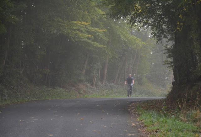 L’Orne, Normandië, Le Perche, Bellême, fietsen, fietsvakantie, fietsen in Frankrijk, L' Échappée de Sublaine, Saint-Jean-de-la-Fôret, Courthioust, Colonard-Corubert, Manoir de Courboyer,  Nocé, Boissy-Maugis, Parc Naturel Régional du Perche, Manoir de la Moussetière, Le Café des Amis Boissy-Maugis, Véloscénie, Manoir de la Vove, Basilique Notre Dame de Montligeon, Pont Catintat, Corbon, Mauves-sur-Huisne, Bois Dambrai, Saint-Ouen-de-la-Cour, Forêt de Bellême, Saint-Martin-du-Vieux-Bellême, Manoir du Lormarin, Auberge des 3J, La Route Royale, Dorceau,  Moutiers-au-Perche, Rémalard, charmestadjes in normandië, middeleeuwse kastelen in normandië, 