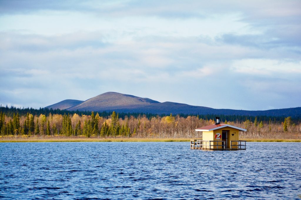 Sauna Lake, het saunameer, sauna, herfst Lapland Zweden, Sweden