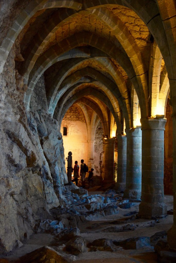 Burcht van Chillon, catacomben, 13de eeuws kasteel, Middeleeuws, Meer van Genève, Montreux, de kleine Zeemeermin, Switzerland