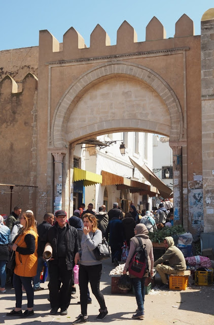 Medina sfax tunesië, tunesië, souk, souq, markt sfax, grote moskee sfax, Bab Diwan, souk Erbaa sfax, El Najjarine sfax, souk El Khodhra sfax, souk El Mahsoulat sfax, souk Es Sabbaghine sfax, souk El Fakkahine, olijfolie tunesië, Souk El Hout sfax, la poulpe sfax, Café Kemour sfax, charmoula, shakshuka, Al Mansour medina sfax, Dar Baya sfax, dakterras medina sfax, hotel les oliviers sfax,