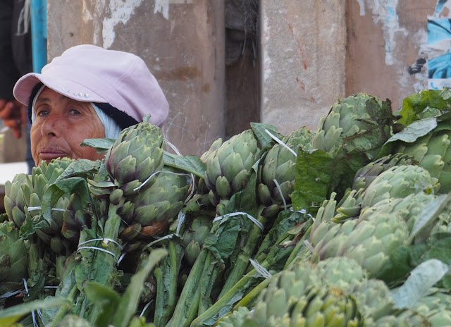 Medina sfax tunesië, tunesië, souk, souq, markt sfax, grote moskee sfax, Bab Diwan, souk Erbaa sfax, El Najjarine sfax, souk El Khodhra sfax, souk El Mahsoulat sfax, souk Es Sabbaghine sfax, souk El Fakkahine, olijfolie tunesië, Souk El Hout sfax, la poulpe sfax, Café Kemour sfax, charmoula, shakshuka, Al Mansour medina sfax, Dar Baya sfax, dakterras medina sfax, hotel les oliviers sfax,