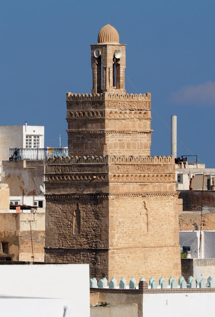 Medina sfax tunesië, tunesië, souk, souq, markt sfax, grote moskee sfax, Bab Diwan, souk Erbaa sfax, El Najjarine sfax, souk El Khodhra sfax, souk El Mahsoulat sfax, souk Es Sabbaghine sfax, souk El Fakkahine, olijfolie tunesië, Souk El Hout sfax, la poulpe sfax, Café Kemour sfax, charmoula, shakshuka, Al Mansour medina sfax, Dar Baya sfax, dakterras medina sfax, hotel les oliviers sfax,