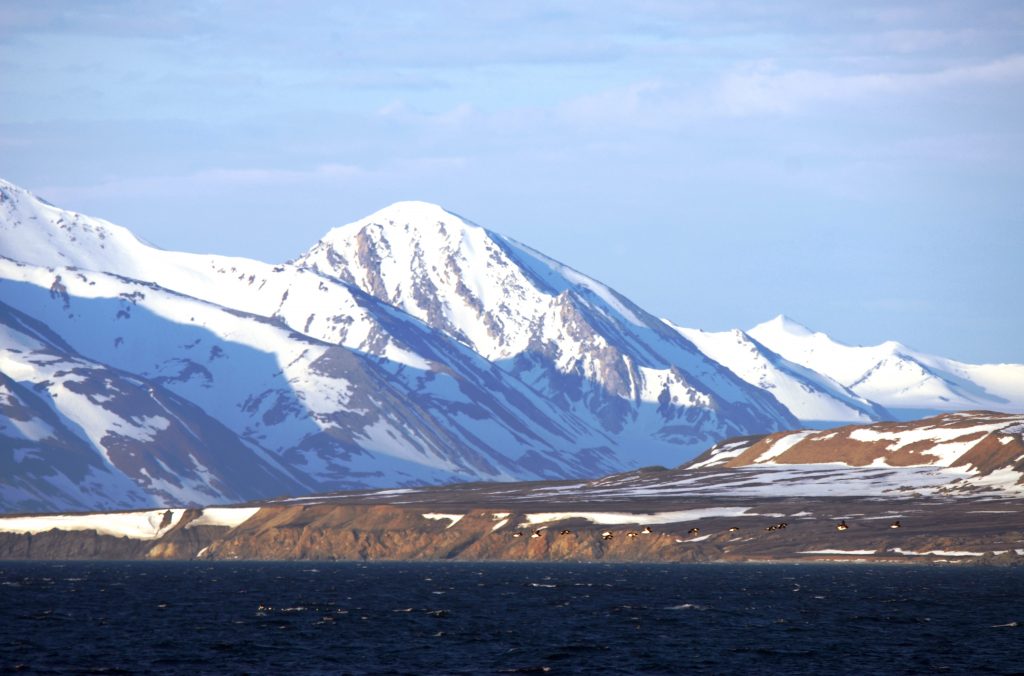 Ijsbergen Arctische oceaan Spitsbergen Svalbard