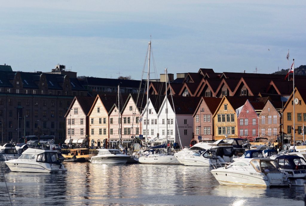 12de eeuwse Bryggen, Middeleeuwse Hanzehuizen, oude opslagplaatsen klipvis, Unesco WerelderfgoedBergen