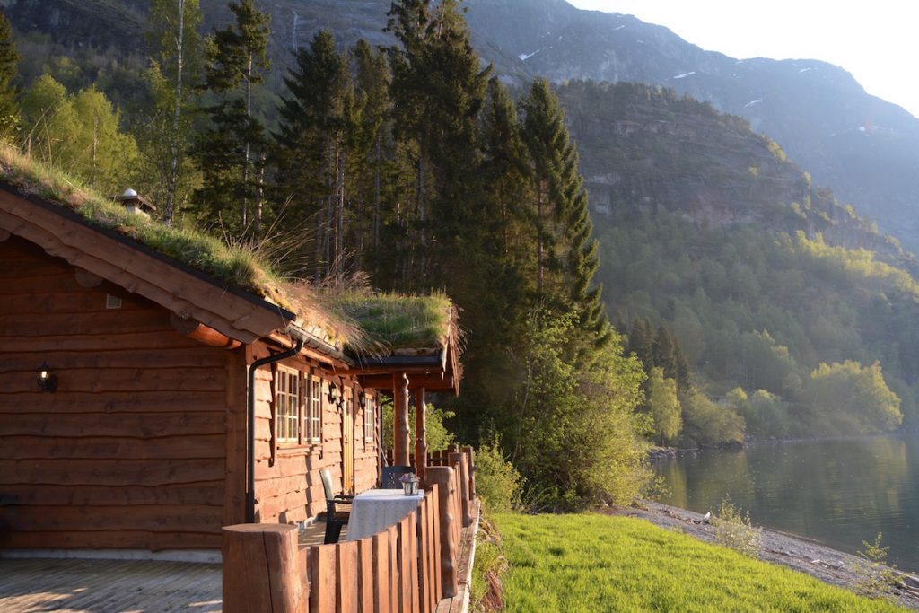 blokhut, Strynmeer, prachtige natuur, roadtrip, verblijven in blokhutten, natuur, Noorwegen