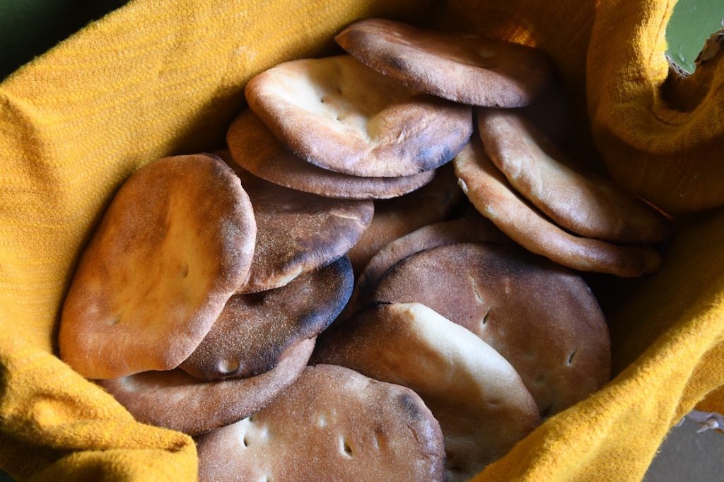 Tunesisch brood, vers gebakken brood