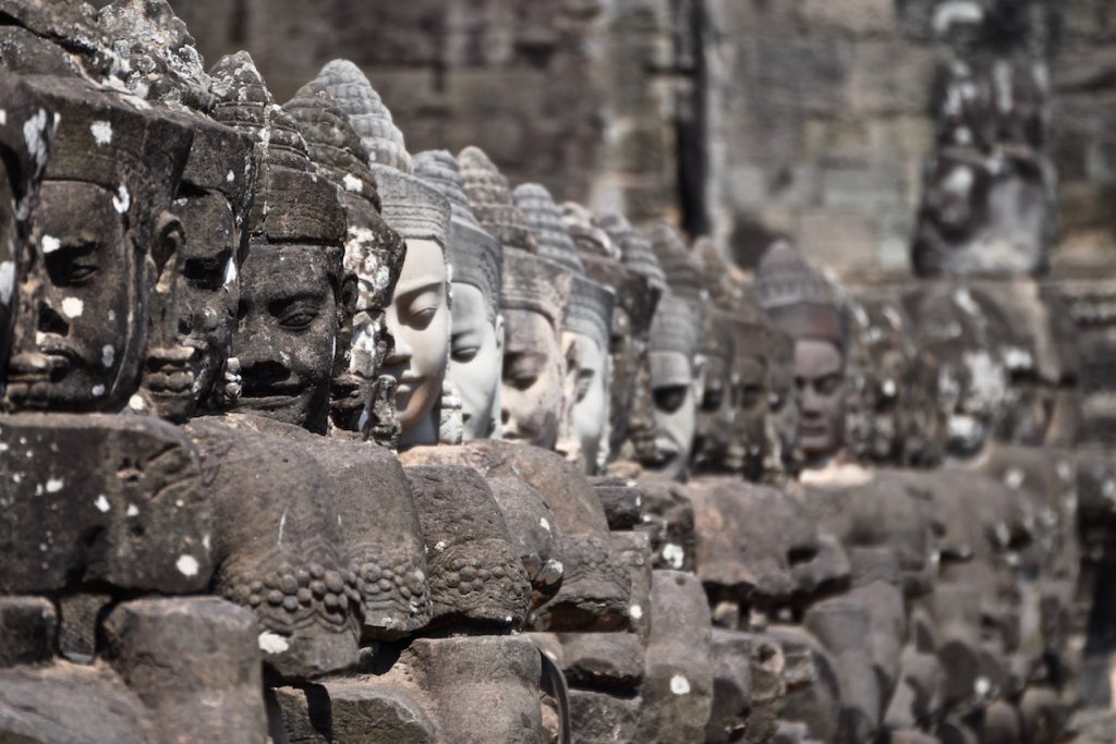 Brug, devas, South Gate Angkor Thom, Devas en Asuras, Khmerkunst, Siem Reap, Cambodja